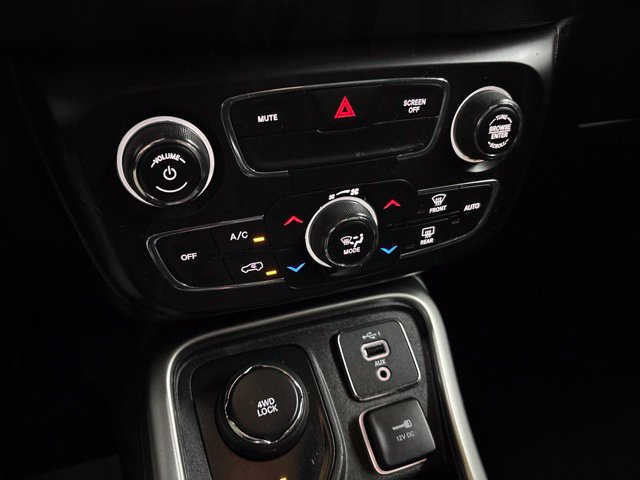 Used 2021 Jeep Compass Latitude AWD/4WD image 49