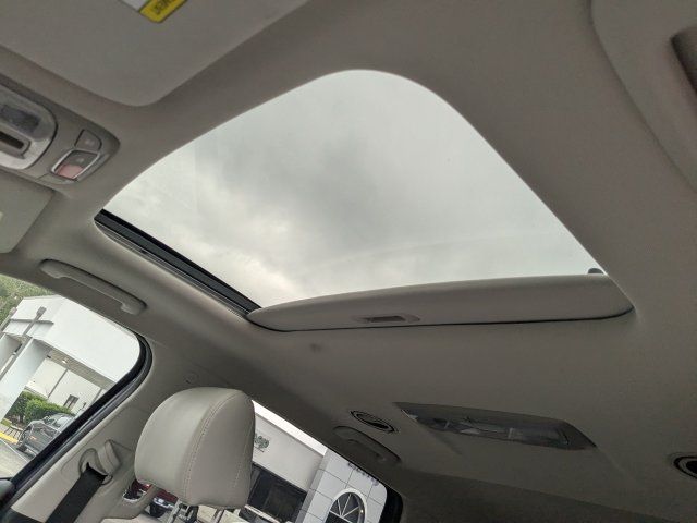 Used 2024 Kia Telluride S w/ S Sunroof Package FWD image 22