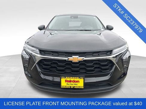 Used 2025 Chevrolet Trax LS image 2