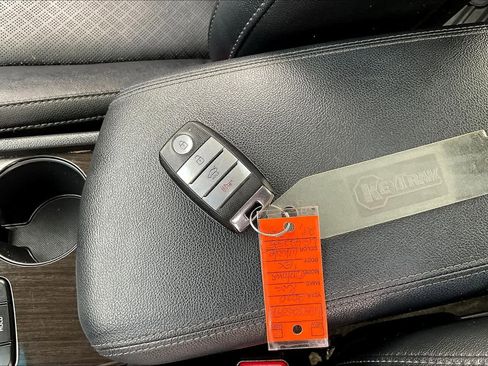 Certified 2020 Kia Optima Premium image 19