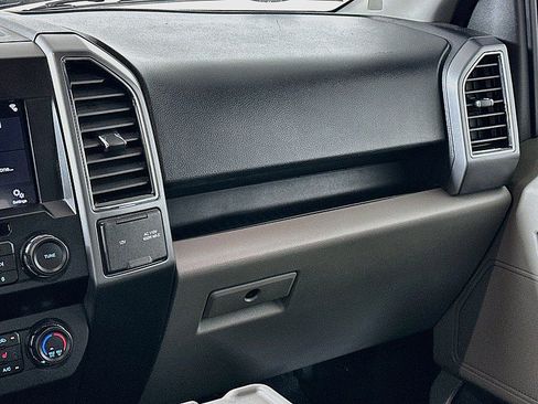Used 2019 Ford F150 XLT w/ Equipment Group 302A Luxury AWD/4WD image 22