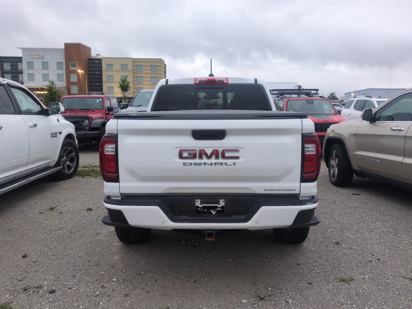 Used 2025 GMC Canyon Denali AWD/4WD image 5