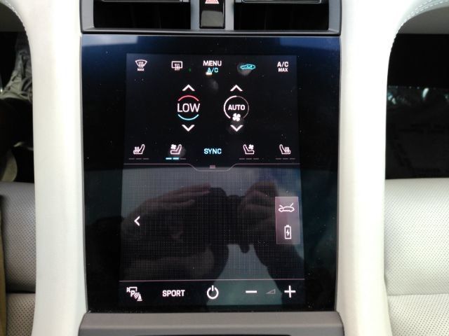Used 2022 Porsche Taycan RWD image 47
