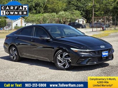 Used 2025 Hyundai Elantra Limited w/ Cargo Package