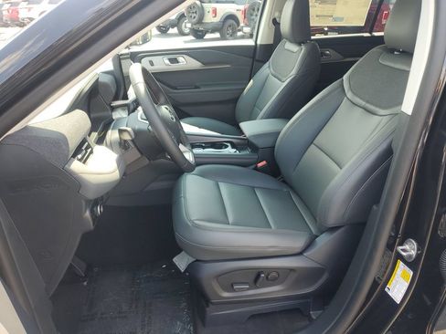 New 2026 Ford Explorer Active w/ Active Comfort Package AWD/4WD image 13