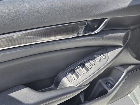 Used 2022 Honda Accord Sport image 9