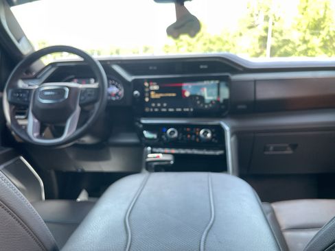 Certified 2025 GMC Sierra 1500 Denali w/ Technology Package AWD/4WD image 14