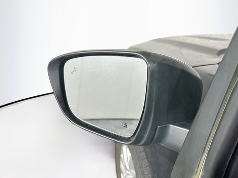 Used 2022 Nissan Frontier SV image 16