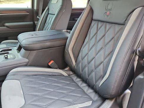 New 2026 GMC Sierra 2500 Denali w/ Denali Reserve Package image 17