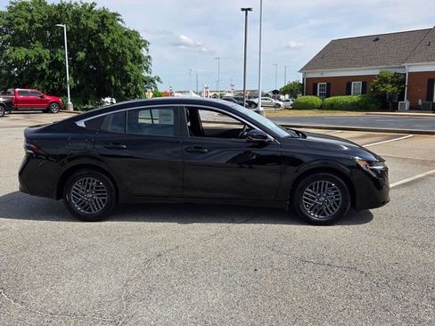 New 2026 Nissan Sentra SV w/ SV Convenience Package FWD image 14