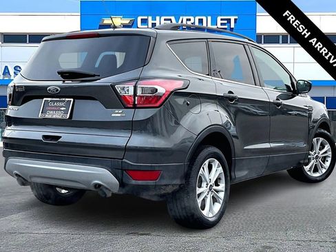 Used 2018 Ford Escape SE image 5