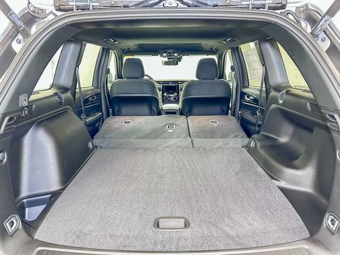 New 2025 Jeep Grand Cherokee Laredo X image 15