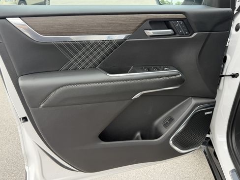Used 2025 GMC Acadia Denali w/ LPO, Floor Liner Package AWD/4WD image 14