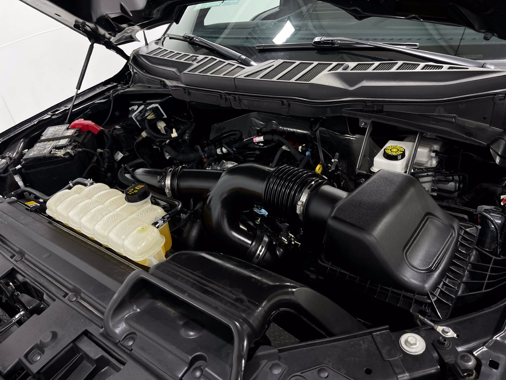 Used 2025 Ford F150 STX RWD image 26