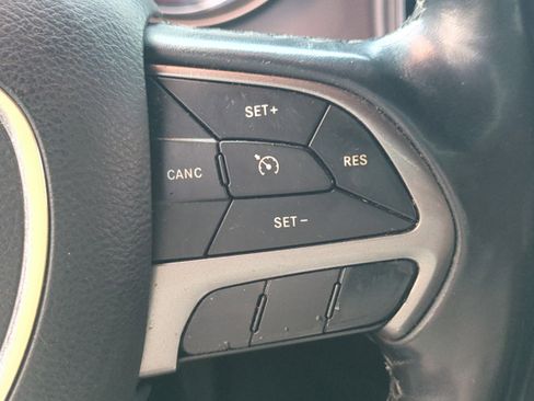 Used 2019 Dodge Charger SXT w/ Leather Interior Group image 26