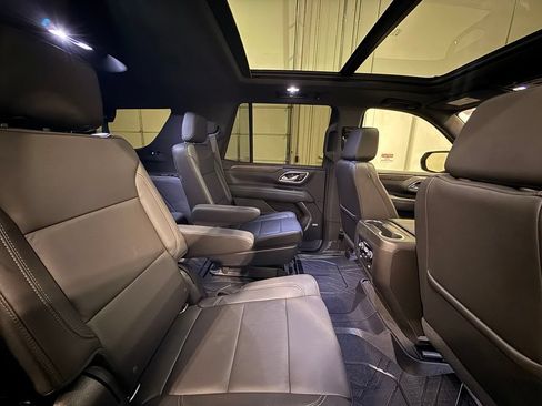 Used 2021 Chevrolet Tahoe Z71 w/ Max Trailering Package AWD/4WD image 34