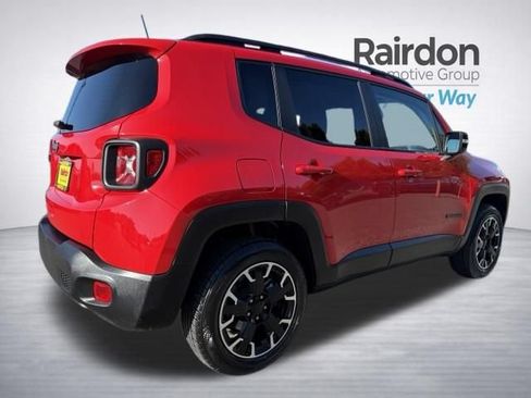 Used 2023 Jeep Renegade Latitude AWD/4WD image 7