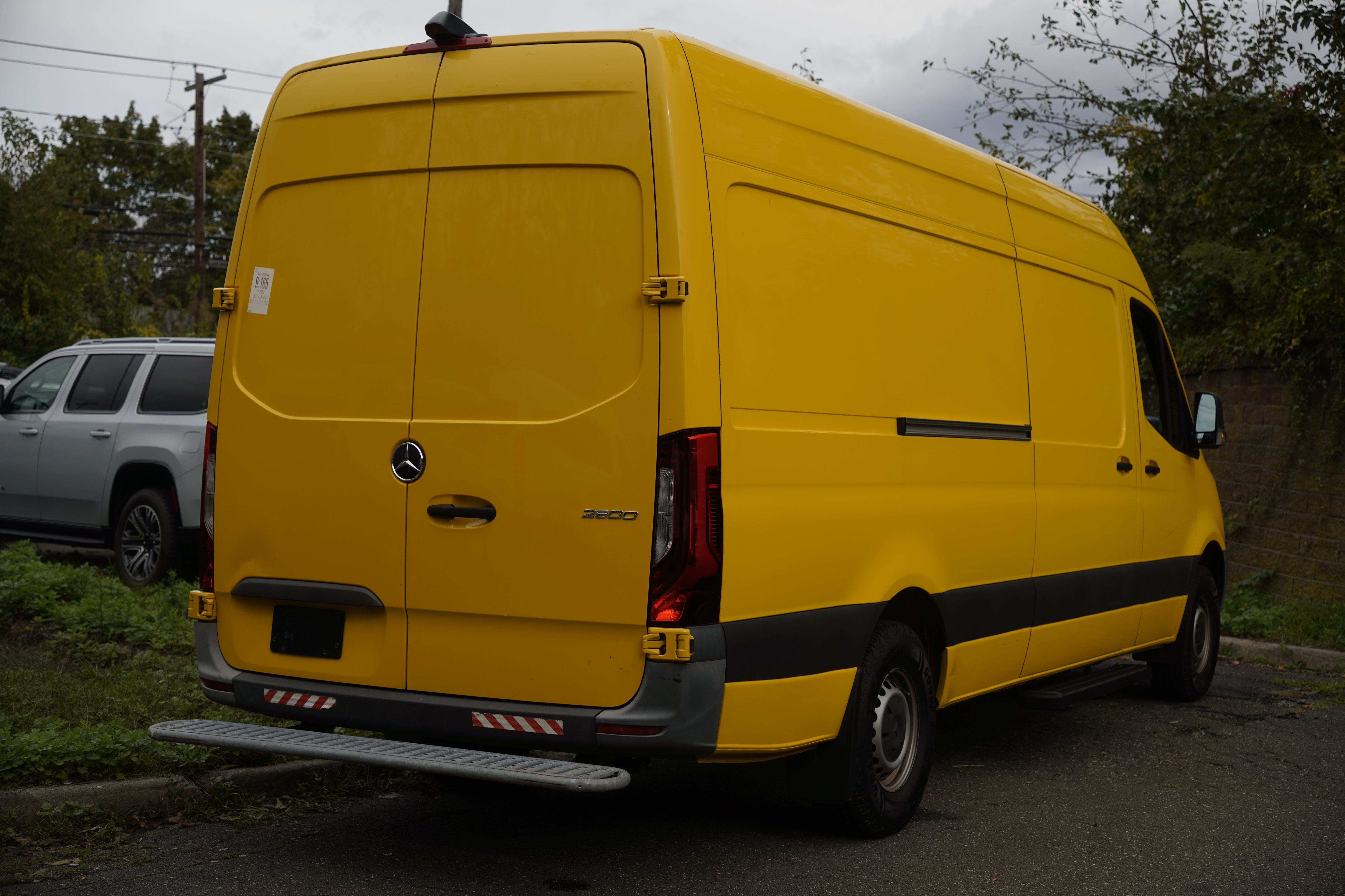 Used 2021 Mercedes-Benz Sprinter 2500 w/ Acoustic Package image 7