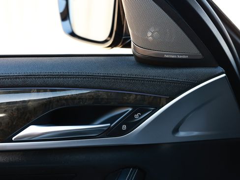 Used 2017 BMW 540i xDrive image 49