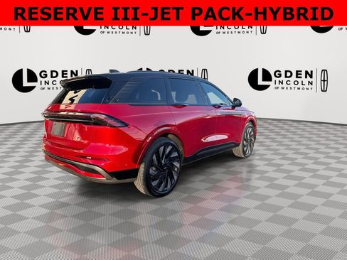 Used 2024 Lincoln Nautilus Reserve w/ Equipment Group 203A image 8