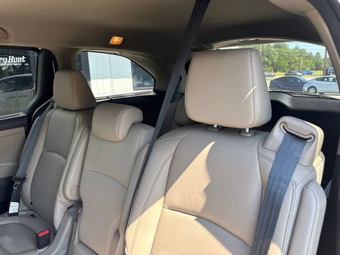 Used 2023 Honda Odyssey Touring image 5
