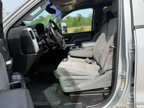 Used 2016 Chevrolet Silverado 2500 LT w/ LT Convenience Package image 18