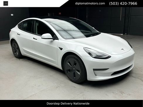 Used 2022 Tesla Model 3 image 9