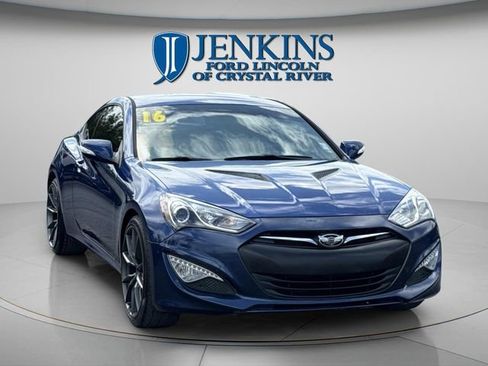 Used 2016 Hyundai Genesis 3.8 RWD image 5