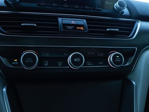 Used 2018 Honda Accord Hybrid image 19
