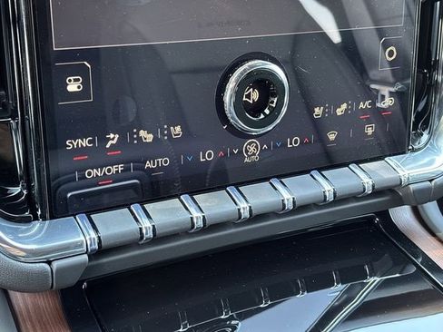 New 2026 GMC Yukon XL Denali w/ Denali Reserve Package image 31