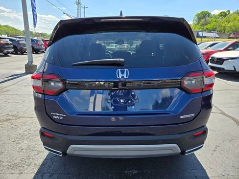 Used 2025 Honda Pilot Touring image 7