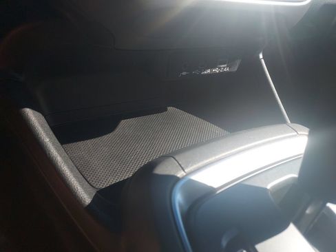 Certified 2025 Subaru Crosstrek 2.5i Premium AWD/4WD image 19