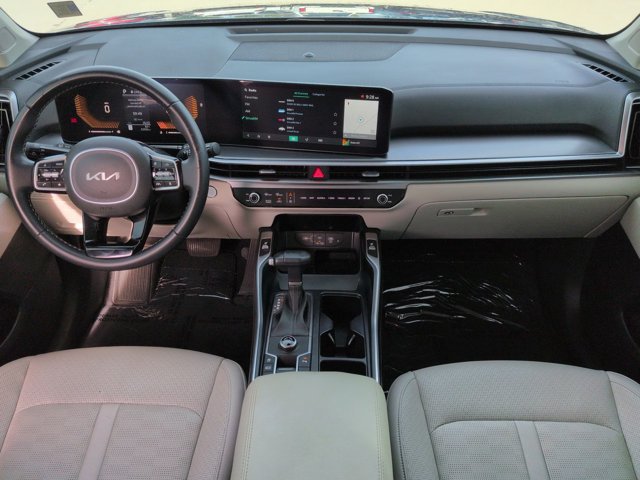 Used 2025 Kia Sorento S FWD image 14