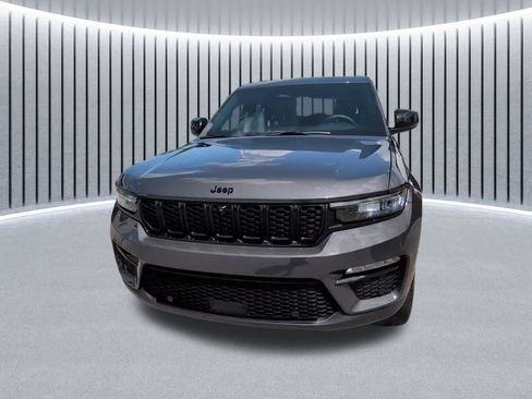 Used 2024 Jeep Grand Cherokee L Altitude AWD/4WD image 2