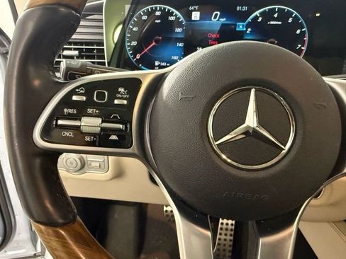 Used 2022 Mercedes-Benz GLS 450 4MATIC image 18