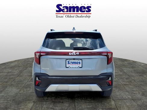 Used 2025 Kia Seltos EX w/ EX Sunroof Package FWD image 4