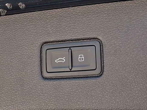 Used 2023 Audi Q7 3.0T Premium Plus image 35