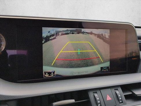 Used 2020 Lexus ES 300h w/ Premium Package FWD image 14