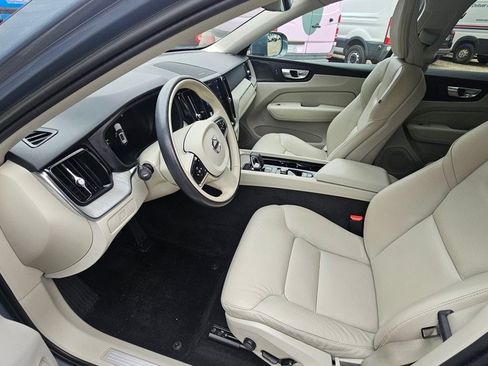 Certified 2023 Volvo XC60 B5 Plus w/ Climate Package image 17