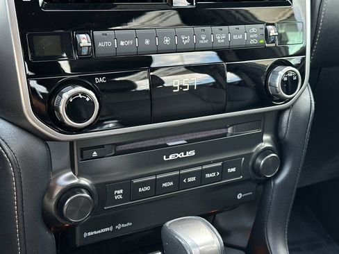 Used 2023 Lexus GX 460 Premium w/ Premium Package image 25