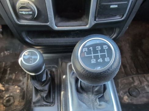 Used 2018 Jeep Wrangler Sport image 18