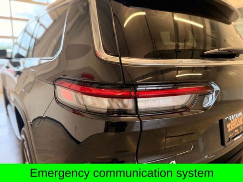 Used 2025 Jeep Grand Cherokee L Limited image 8