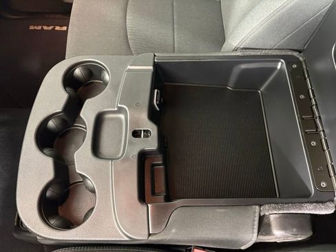 Used 2024 RAM 2500 Tradesman w/ Chrome Appearance Group image 34