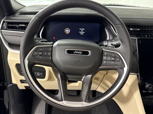 New 2025 Jeep Grand Cherokee L Limited w/ Black Appearance Package image 13