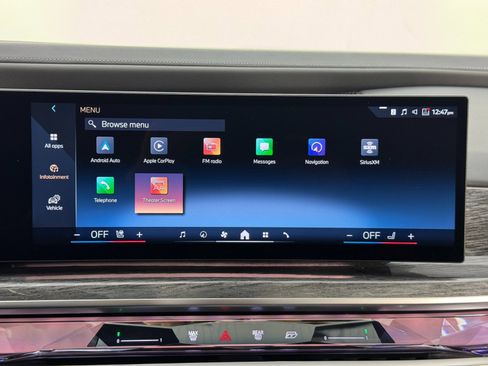 Used 2024 BMW i7 xDrive60 w/ Premium Package image 26