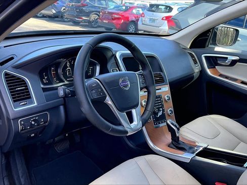 Used 2017 Volvo XC60 T6 Inscription w/ Climate Package image 17