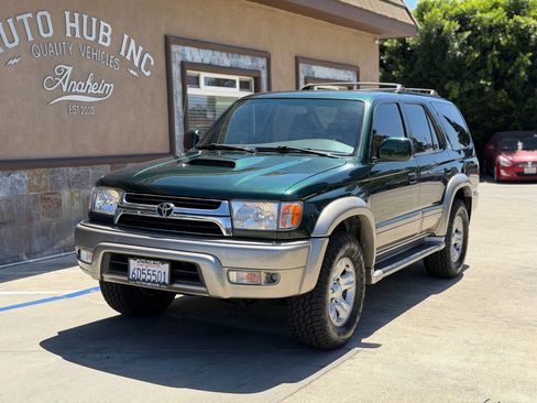 Used 2001 Toyota 4Runner Limited AWD/4WD image 2