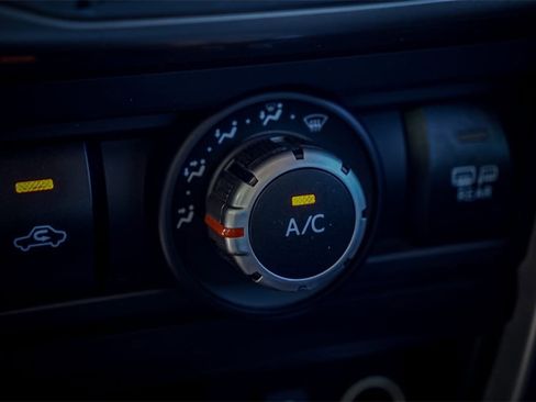 Used 2014 Toyota 4Runner SR5 image 19