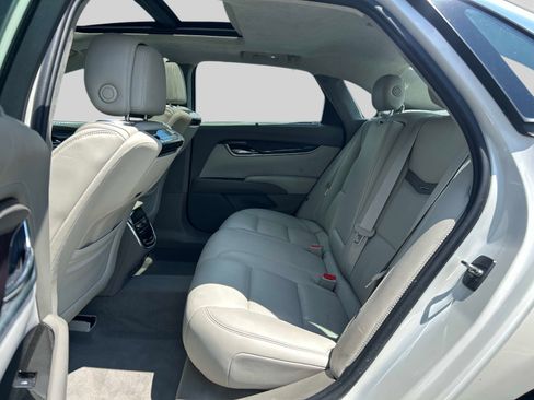 Used 2014 Cadillac XTS Platinum AWD/4WD image 16