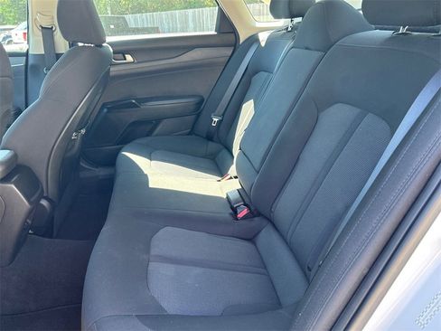 Used 2023 Kia K5 LXS image 17